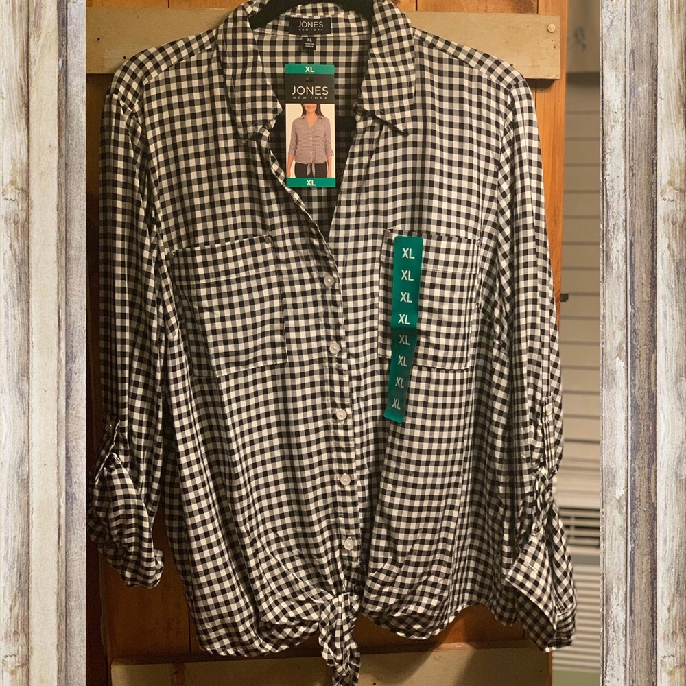 Jones New York Black & White Gingham Tie Front Top